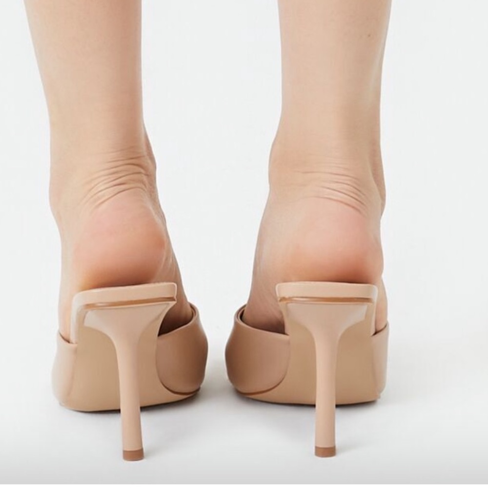Heels - Picture 2 of 4